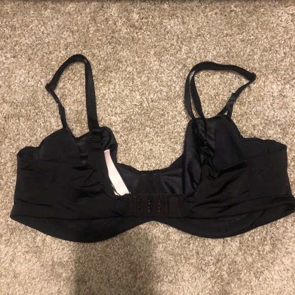 32B 32C Victoria Secret Push-up Black - Picture 2 of 3